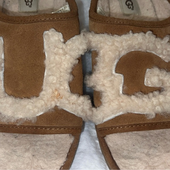 UGG Slip On Sneaker - Picture 3 of 10